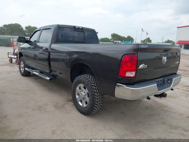 45444320 :رقم المزاد ، 3C6UR5JJ3HG500437 vin ، 2017 Ram 2500 Big Horn  4x4 8' Box مزاد بيع