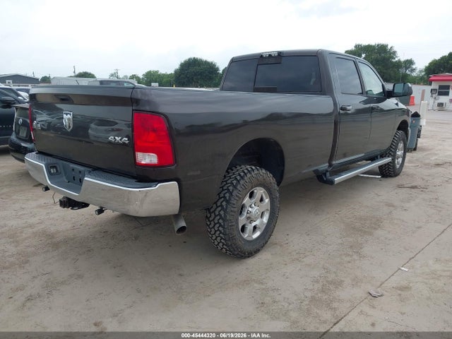 45444320 :رقم المزاد ، 3C6UR5JJ3HG500437 vin ، 2017 Ram 2500 Big Horn  4x4 8' Box مزاد بيع