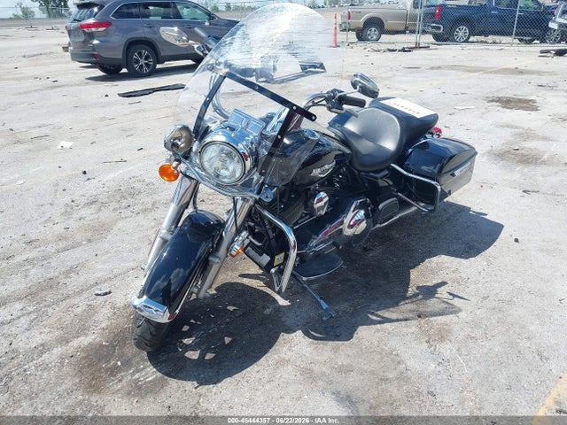 Harley-Davidson Flhr Road King 2016 1HD1FBM19GB666370 Image 2