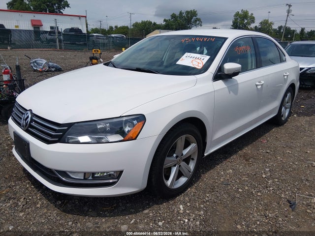 Aukcja sprzedaży 2015 Volkswagen Passat 1.8t Limited Edition, vin: 1VWAT7A3XFC081817, numer aukcji: 45444414