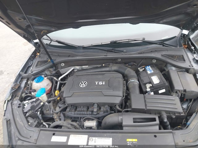 1VWBT7A30HC041088 Volkswagen Passat 1.8t Se