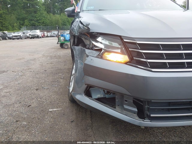 1VWBT7A30HC041088 Volkswagen Passat 1.8t Se