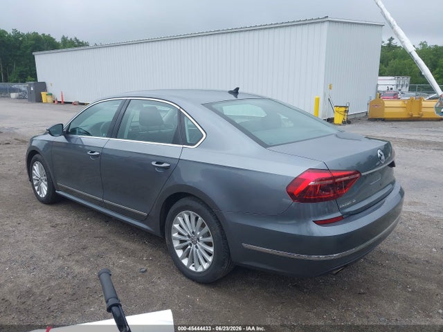 1VWBT7A30HC041088 Volkswagen Passat 1.8t Se