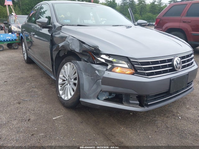 1VWBT7A30HC041088 Volkswagen Passat 1.8t Se
