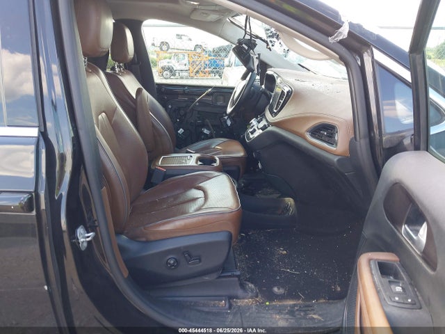 45444518 :رقم المزاد ، 2C4RC1GG6HR544866 vin ، 2017 Chrysler Pacifica Limited مزاد بيع
