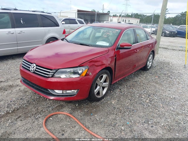 Volkswagen Passat 1.8t Limited Edition 2015 1VWAT7A38FC118461 Image 2