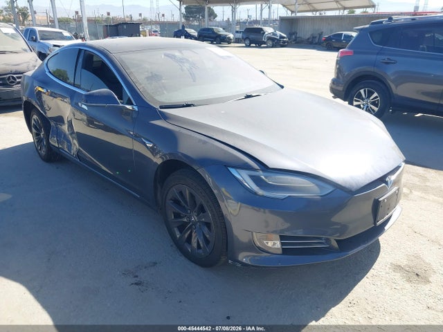 Tesla Model S 100d/75d/long Range/standard Range 2019 5YJSA1E21KF335696 zdjęcie główne