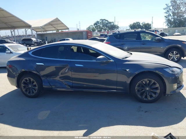Tesla Model S 100d/75d/long Range/standard Range 2019 5YJSA1E21KF335696 Image 13