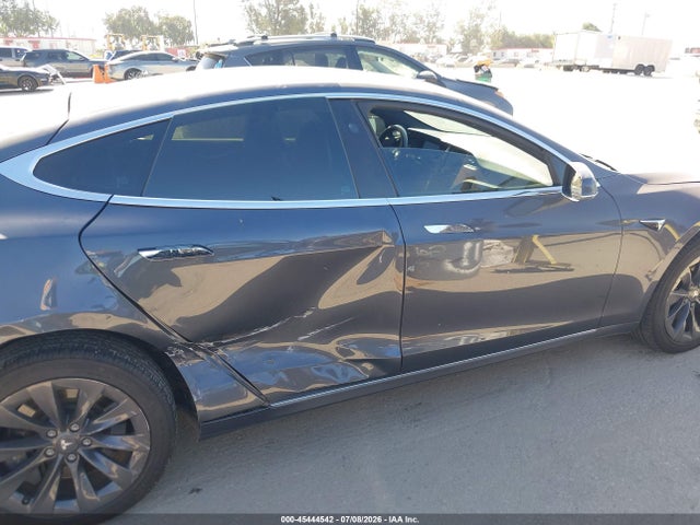 Tesla Model S 100d/75d/long Range/standard Range 2019 5YJSA1E21KF335696 Image 6