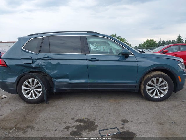 Продаж на аукціоні авто 2019 Volkswagen Tiguan 2.0t Se/2.0t Sel/2.0t Sel R-line/2.0t Sel R-line Black, vin: 3VV2B7AX8KM095996, номер лоту: 45444544
