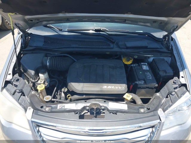 Продажа на аукционе авто 2015 Chrysler Town & Country Touring, vin: 2C4RC1BG6FR655311, номер лота: 45444569