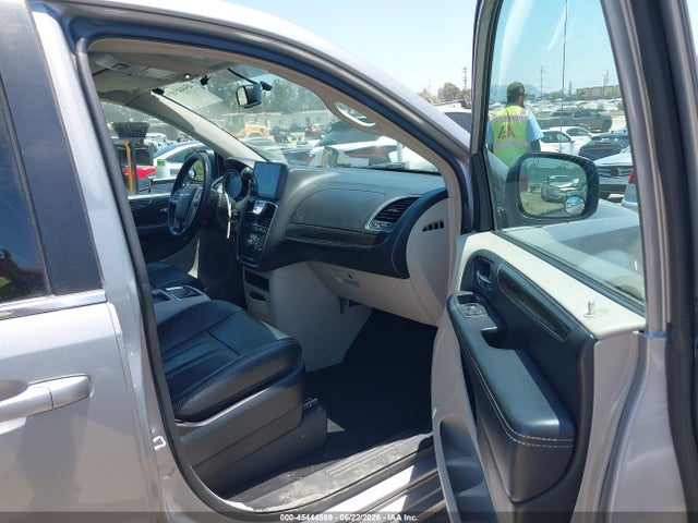 Продажа на аукционе авто 2015 Chrysler Town & Country Touring, vin: 2C4RC1BG6FR655311, номер лота: 45444569