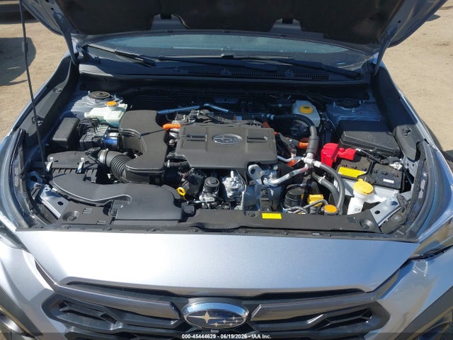 JF2GUSND8T8220536 Subaru Crosstrek Limited