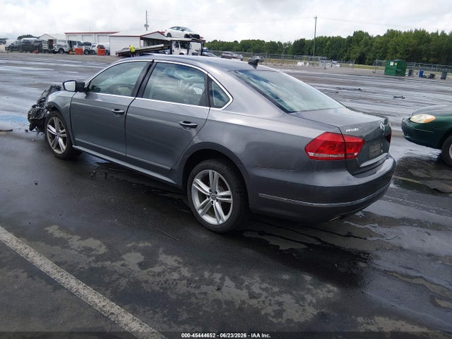 2015 Volkswagen Passat 2.0l Tdi Se მანქანა იყიდება აუქციონზე, vin: 1VWBV7A35FC082064, აუქციონის ნომერი: 45444652