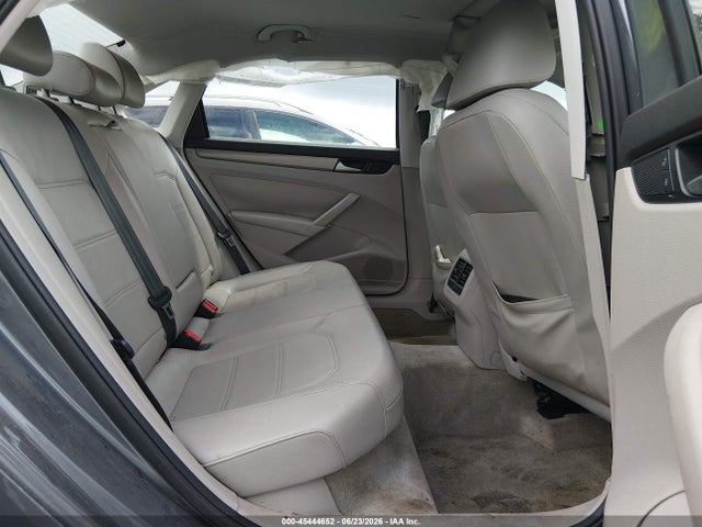 2015 Volkswagen Passat 2.0l Tdi Se მანქანა იყიდება აუქციონზე, vin: 1VWBV7A35FC082064, აუქციონის ნომერი: 45444652