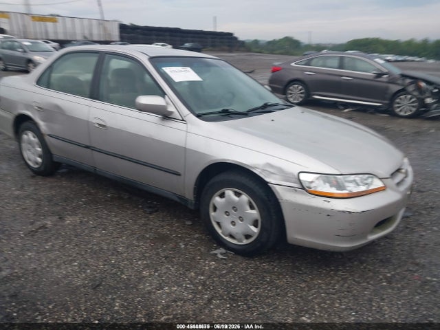 Продаж на аукціоні авто 1998 Honda Accord Lx, vin: 1HGCG5548WA055723, номер лоту: 45444675