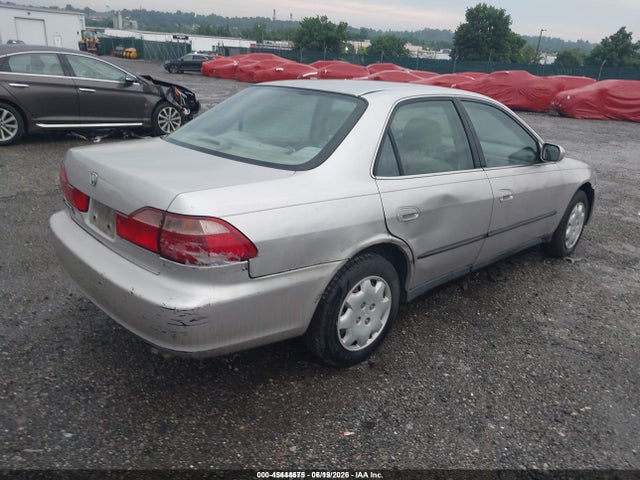 Продаж на аукціоні авто 1998 Honda Accord Lx, vin: 1HGCG5548WA055723, номер лоту: 45444675