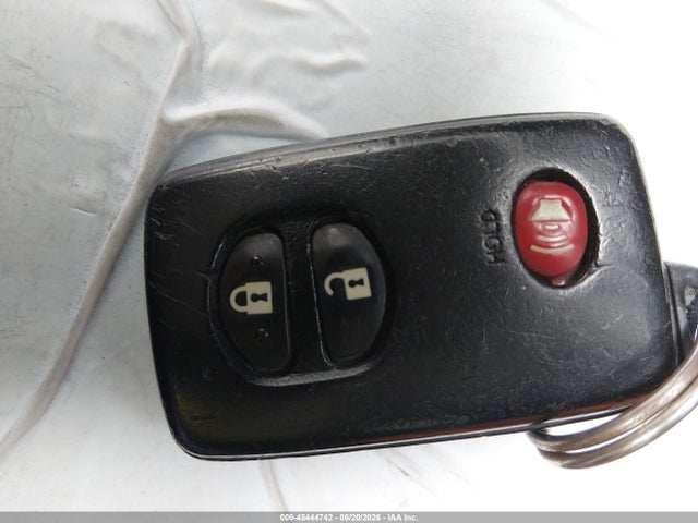 JTDKN3DU5F0400461 Toyota Prius Two