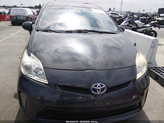 JTDKN3DU5F0400461 Toyota Prius Two
