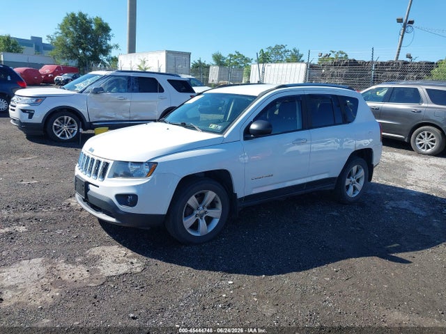 Jeep Compass Sport 2014 1C4NJDBB9ED721779 Image 2