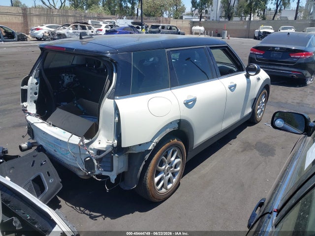 Mini Clubman Cooper 2016 WMWLN5C58G2B28052 Image 4