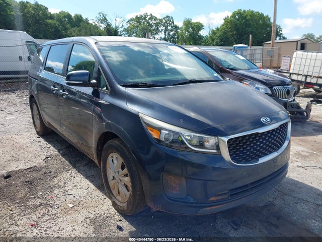 45444750 :رقم المزاد ، KNDMB5C13H6231884 vin ، 2017 Kia Sedona Lx مزاد بيع