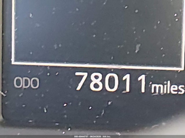 Toyota RAV4 LE 2018 JTMBFREV9JD227035 Image 15