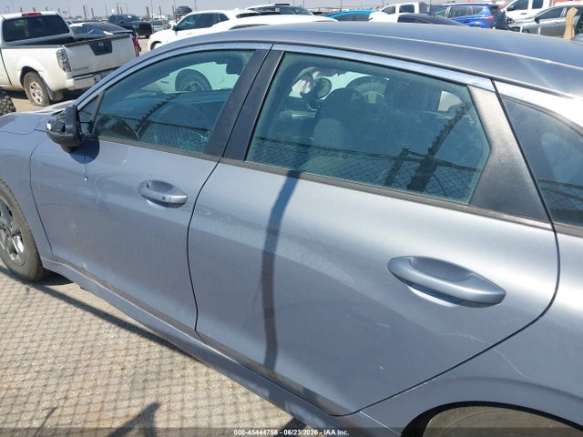 45444756 :رقم المزاد ، 5XXG14J2XMG047690 vin ، 2021 Kia K5 Lxs مزاد بيع