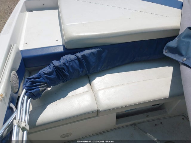 2005 Bayliner 22' მანქანა იყიდება აუქციონზე, vin: BIYC48CMD505, აუქციონის ნომერი: 45444807