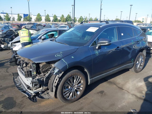 JTEAAAAH1PJ129635 Toyota Venza Xle