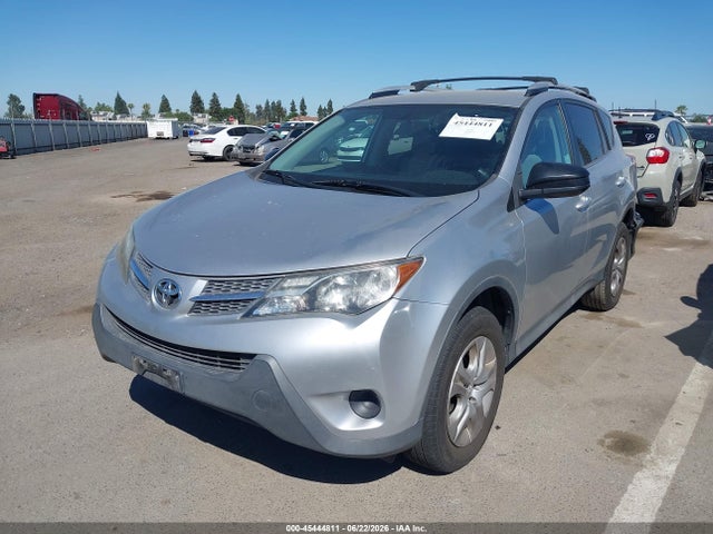 Toyota RAV4 LE 2014 2T3ZFREV4EW087595 Image 2
