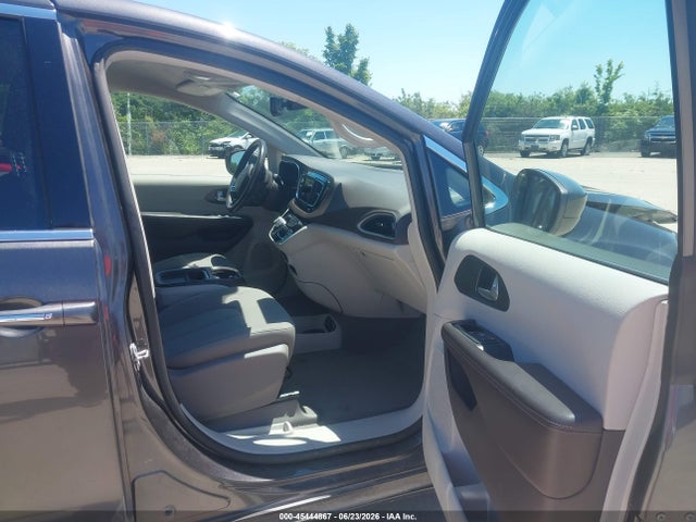 Продаж на аукціоні авто 2020 Chrysler Pacifica Touring, vin: 2C4RC1FG1LR248311, номер лоту: 45444867