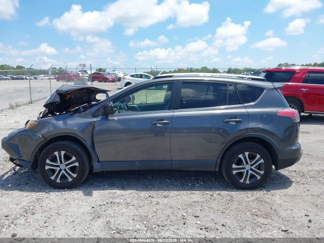 45444876 :رقم المزاد ، JTMZFREV3JJ183498 vin ، 2018 Toyota Rav4 Le مزاد بيع
