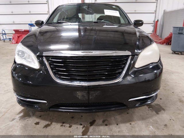 45444896 :رقم المزاد ، 1C3CCBBB7CN130660 vin ، 2012 Chrysler 200 Touring مزاد بيع