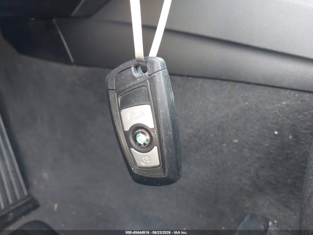 Продажа на аукционе авто 2015 Bmw 320i Xdrive, vin: WBA3C3G57FNT51679, номер лота: 45444916