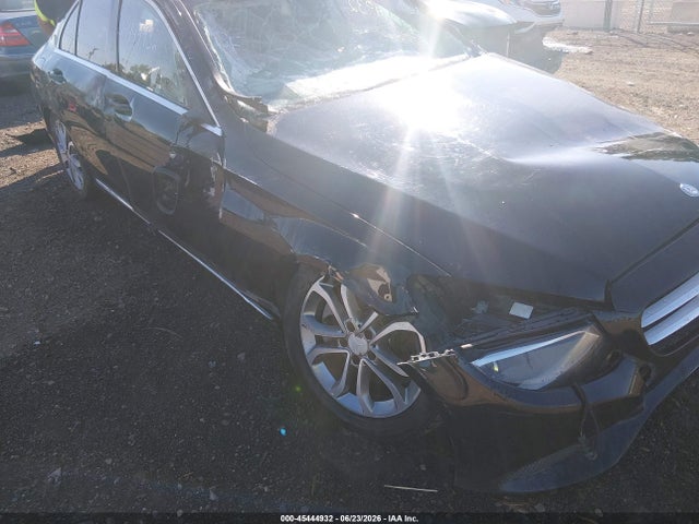 45444932 :رقم المزاد ، 55SWF4JB5GU131581 vin ، 2016 Mercedes-benz C 300 مزاد بيع