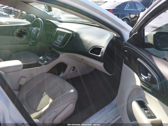 Продажа на аукционе авто 2015 Chrysler 200 Limited, vin: 1C3CCCABXFN607206, номер лота: 45444936