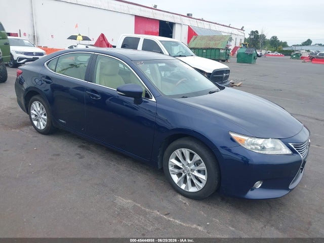 45444958 :رقم المزاد ، JTHBW1GG6D2032881 vin ، 2013 Lexus Es 300h مزاد بيع