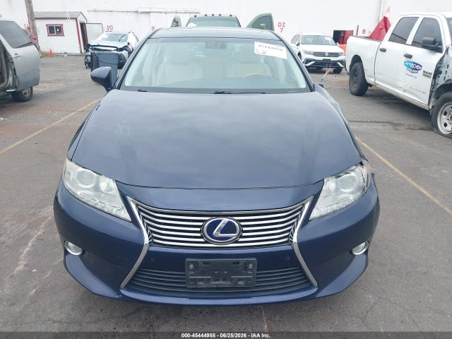 45444958 :رقم المزاد ، JTHBW1GG6D2032881 vin ، 2013 Lexus Es 300h مزاد بيع