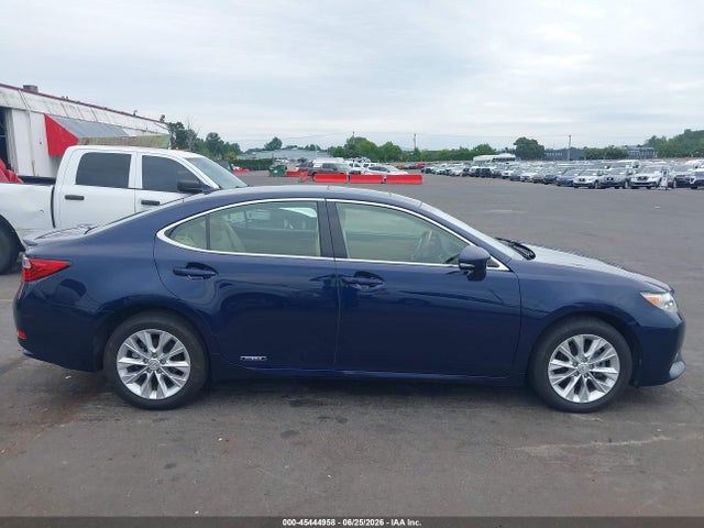 45444958 :رقم المزاد ، JTHBW1GG6D2032881 vin ، 2013 Lexus Es 300h مزاد بيع