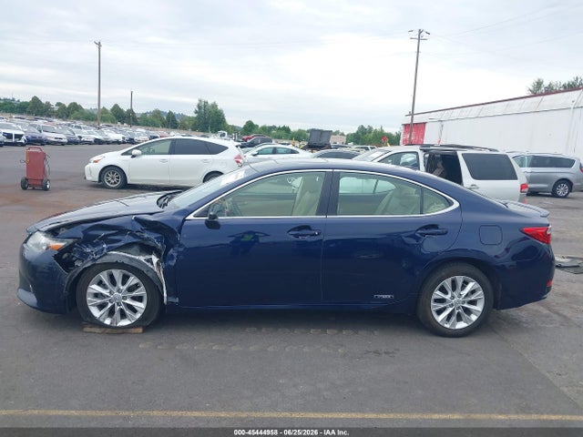 45444958 :رقم المزاد ، JTHBW1GG6D2032881 vin ، 2013 Lexus Es 300h مزاد بيع