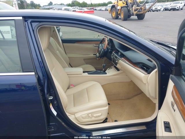 45444958 :رقم المزاد ، JTHBW1GG6D2032881 vin ، 2013 Lexus Es 300h مزاد بيع