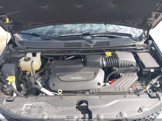 45445019 :رقم المزاد ، 2C4RC1EG1HR577311 vin ، 2017 Chrysler Pacifica Touring-l Plus مزاد بيع