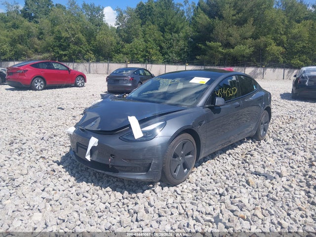 Tesla Model 3 Rear-wheel Drive 2023 5YJ3E1EA3PF580829 Image 2