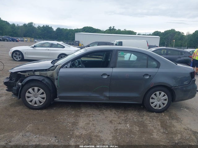 3VW2K7AJ0FM400324 Volkswagen Jetta 2.0l S