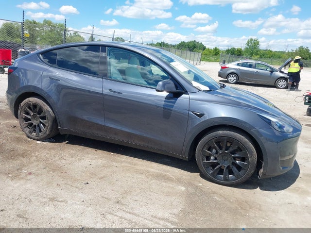 Продажа на аукционе авто 2023 Tesla Model Y Awd/long Range Dual Motor All-wheel Drive, vin: 7SAYGDEE8PF807391, номер лота: 45445109