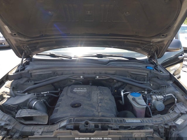 WA1C2AFP8HA070024 Audi Q5 2.0t Premium
