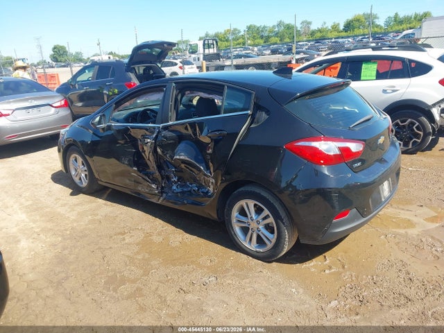 45445130 :رقم المزاد ، 3G1BE6SMXJS630611 vin ، 2018 Chevrolet Cruze Lt Auto مزاد بيع