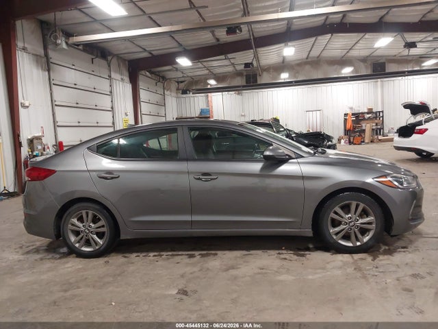 2018 Hyundai Elantra Value Edition მანქანა იყიდება აუქციონზე, vin: 5NPD84LFXJH378705, აუქციონის ნომერი: 45445132