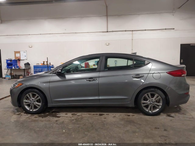 2018 Hyundai Elantra Value Edition მანქანა იყიდება აუქციონზე, vin: 5NPD84LFXJH378705, აუქციონის ნომერი: 45445132